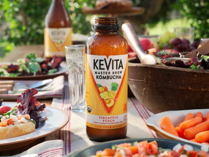 The 5 Best Reasons To Reach For A Kombucha