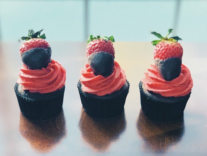 Chocolate Cupcakes With Strawberry Icing