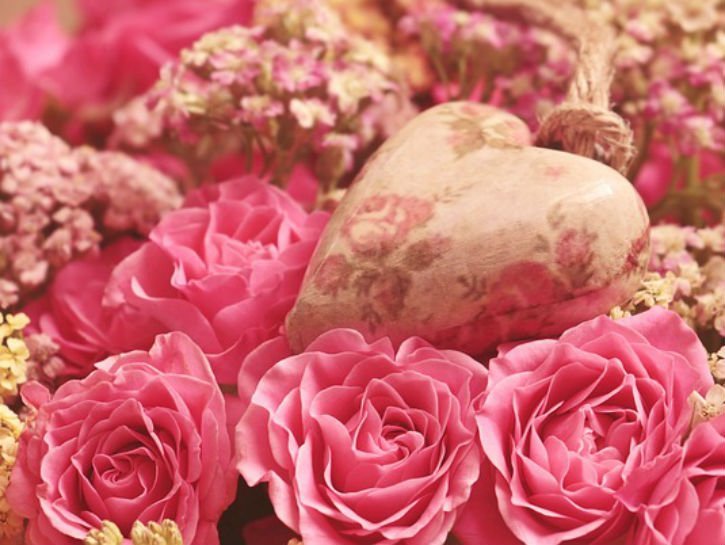 15 Beautiful Valentine's Day Flower Arrangements