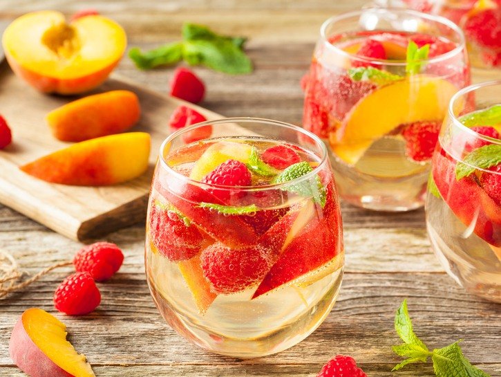 White Sangria Recipe, A Refreshing Summer Drink