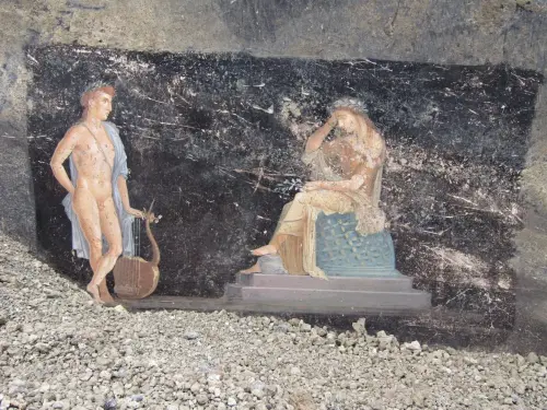 Beautifully-Preserved Frescoes with Figures from the Trojan War Discovered in a Lavish Pompeii Home