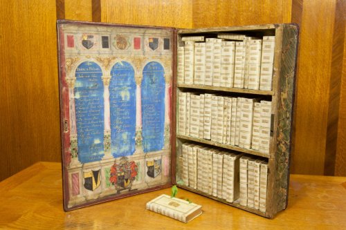 Behold the Jacobean Traveling Library: The 17th Century Forerunner to the Kindle