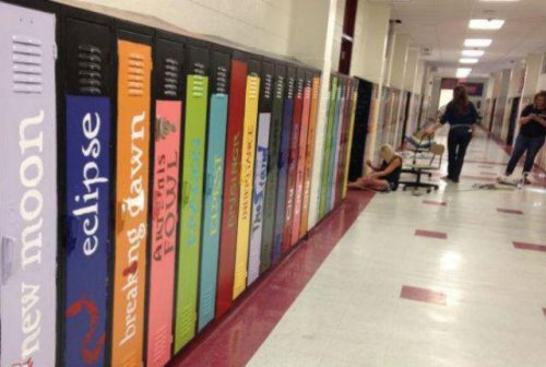 School Teachers Turn Old Lockers Into Literary Works of Art