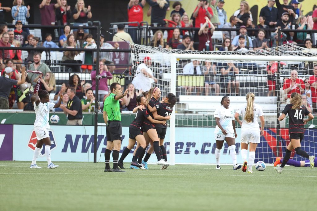 PORTLAND & OREGON - cover