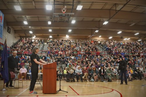 Oregon Democrats welcome constituents to packed town halls. But will they have an impact?