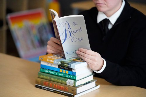 these-are-the-36-books-an-oregon-school-district-temporarily-banned