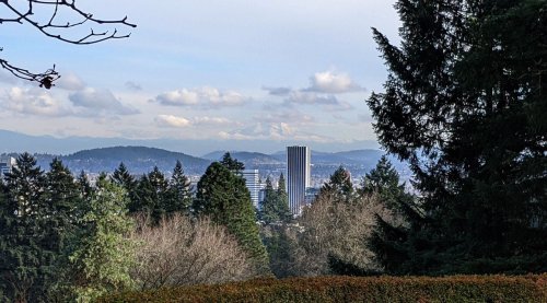 Portland weekend weather: Mostly sunny Saturday with a change of rain or snow Sunday