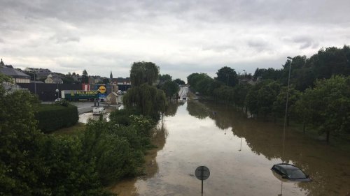 EN IMAGES. Des inondations après les orages en Mayenne : une centaine de pompiers mobilisés