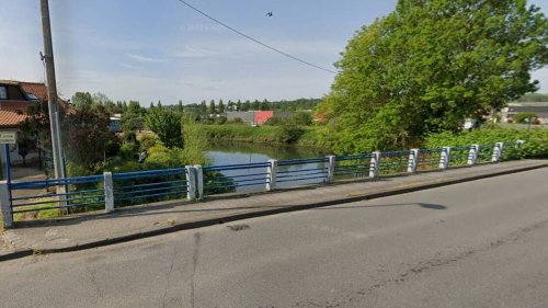 Leur voiture tombe dans le fleuve, deux jeunes hommes décèdent dans un accident en Normandie