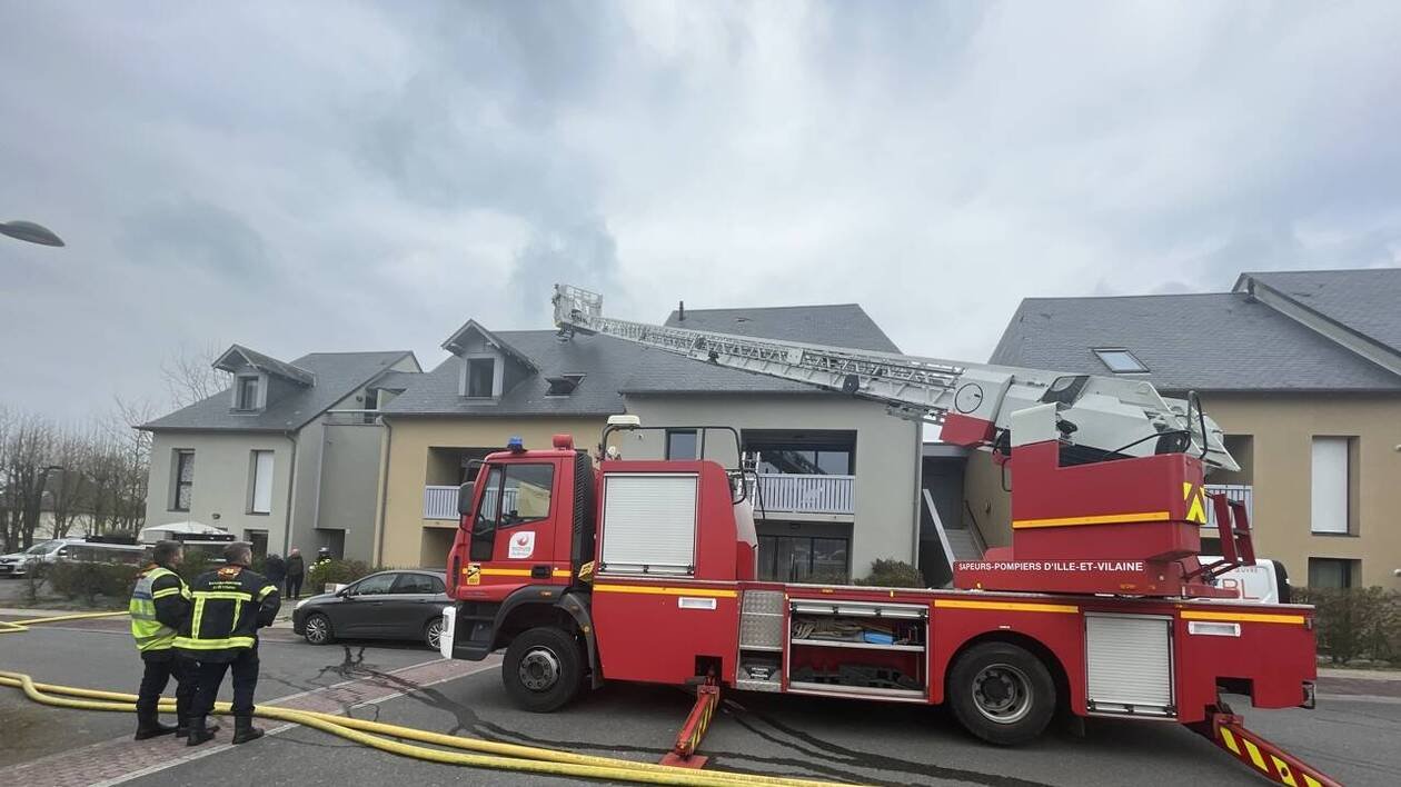 Les pompiers sauvent une femme et ses deux chats de l’incendie de son appartement près de Rennes