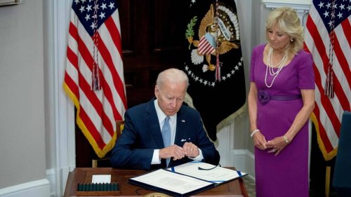 États-Unis. Joe Biden promulgue la loi sur le contrôle des armes