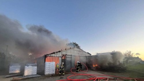 Le bâtiment d’une entreprise horticole touché par un incendie dans le sud de l’Ille-et-Vilaine