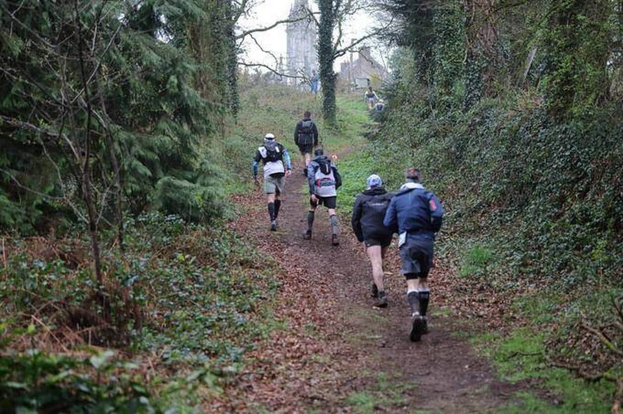 En trail, vaut-il mieux parfois marcher plutôt que courir pour se préserver ? - Edition du soir Ouest-France - 27/03/2025