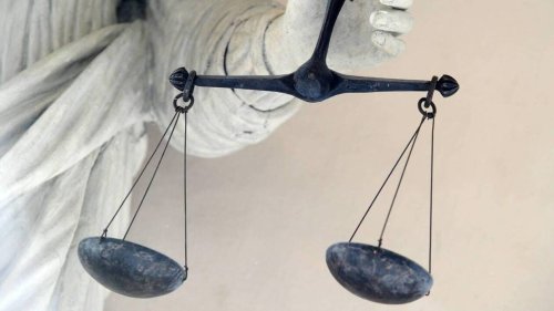 Fausses accusations d’actes antisémites : une femme condamnée à un an de prison ferme