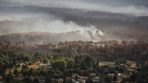 Gironde. L’incendie reprend à Landiras, 320 hectares brûlés