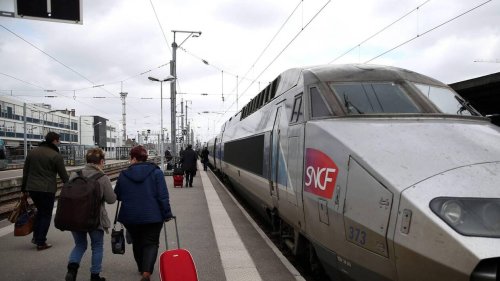 Trains. À Rennes, Des cheminots interpellent le président de la SNCF