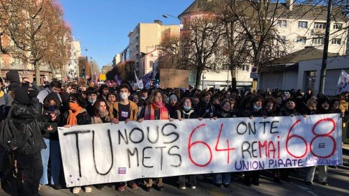 « Nous sommes la vieillesse de demain » : À Rennes, la jeunesse contre la réforme des retraites