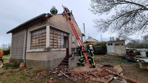 Neuville-sur-Sarthe. La toiture d’une habitation prend feu, dix-sept pompiers mobilisés