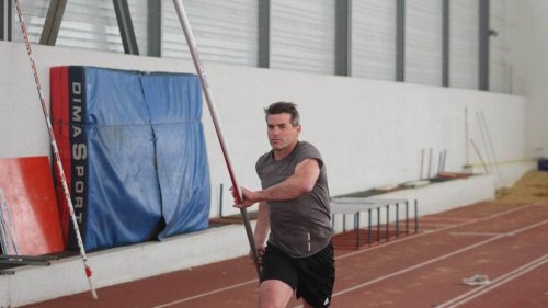 REPORTAGE. « Jean tu sautes ? » : à 58 ans, le champion olympique Galfione a resauté en compétition