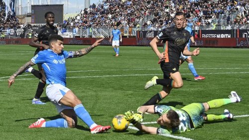 Serie A. Naples revient à hauteur de l’Inter malgré son match nul concédé sur la pelouse de Venise