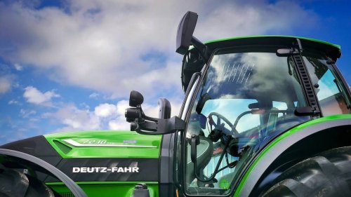Un apprenti de 19 ans aspergé d’engrais chimique après l’explosion de la cuve de son tracteur