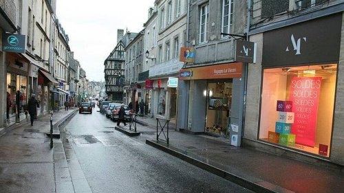 Laisser les portes ouvertes d’un commerce climatisé ou chauffé désormais interdit en France