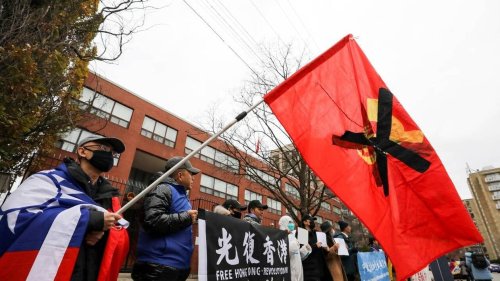 Le Canada coupe le long bras de la police chinoise