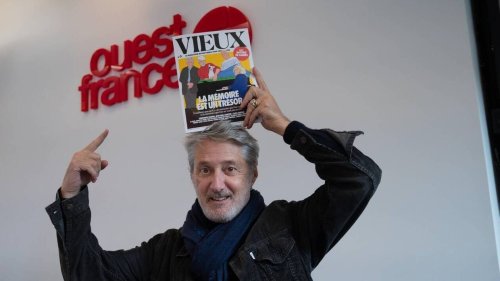 Antoine de Caunes chez lui, à Trouville-sur-Mer, pour une rencontre avec son public