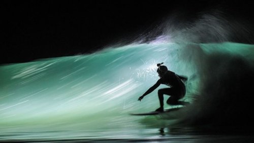 Jalis meca reprend le développement des lampes frontales Black Swan Surfing