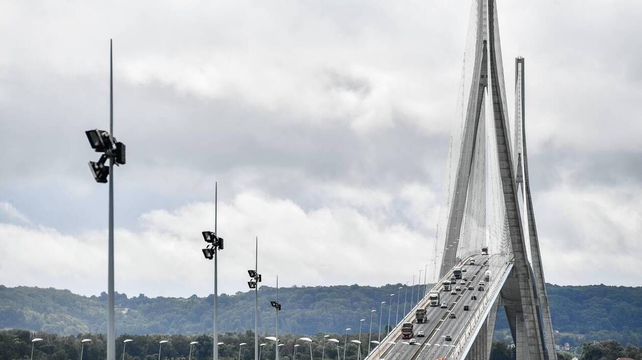 Neige : la manifestation des agriculteurs sur le pont de Normandie est reportée « pour des raisons de sécurité