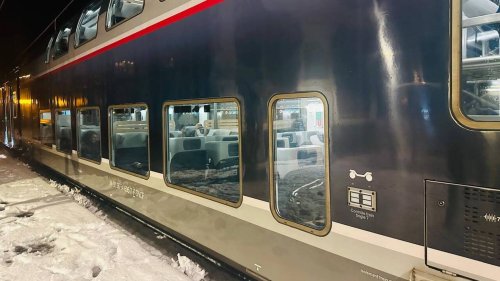 Neige en Normandie. Bloqué dix heures dans le train Lisieux-Paris, ce député raconte