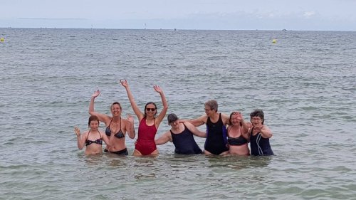 Une baignade « avec ou sans lolo » à Courseulles-sur-Mer, pour les femmes ayant subi une mastectomie