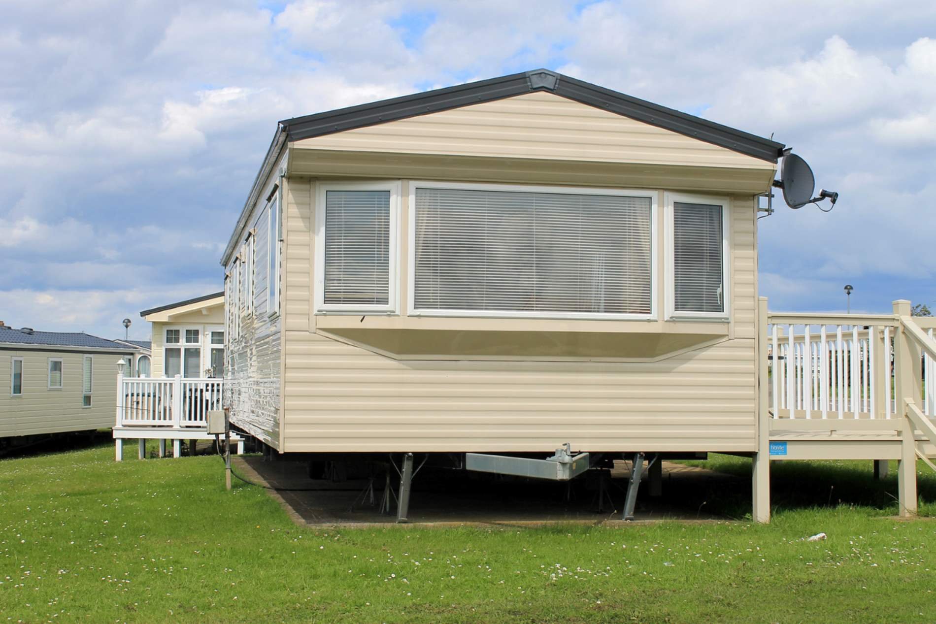 Jusqu’à 6000 euros d’amende par mètre carré : cette règle que vous ignorez sûrement sur les mobile homes pourrait vous coûter très cher