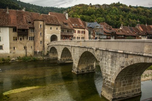 Les plus beaux villages de France et d'ailleurs : Saint-Ursanne en Suisse