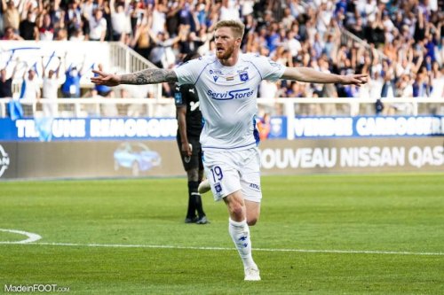 Trois clubs de Ligue 2 font les yeux doux à Gaëtan Charbonnier