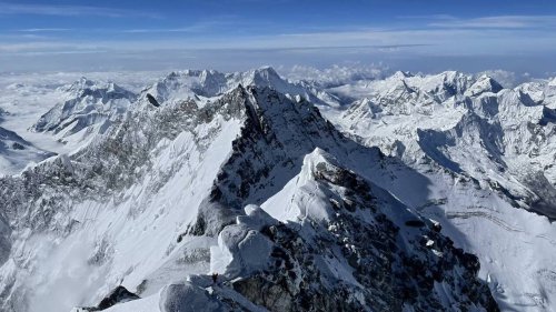 Un alpiniste philippin trouve la mort sur l’Everest, première victime de la saison des ascensions