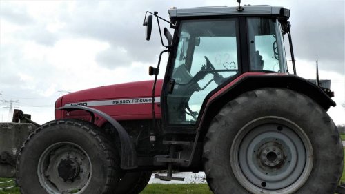 Il parcourt 1,5 km à contresens sur l’autoroute… au volant d’un tracteur volé