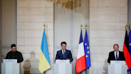 Emmanuel Macron assure Volodymyr Zelensky de sa volonté de poursuivre l’effort de livraison d’armes