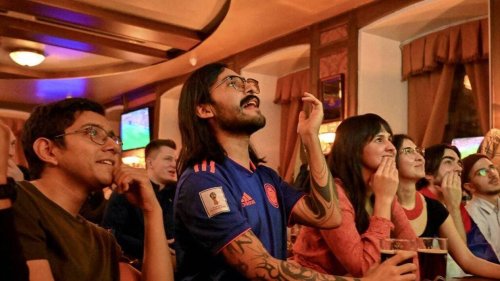 Coupe du monde. Leur équipe exclue, les Russes supportent leurs « frères » serbes