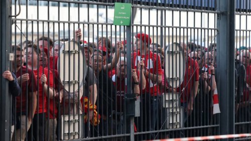 Incidents au Stade de France. Trois hommes condamnés pour des portables volés