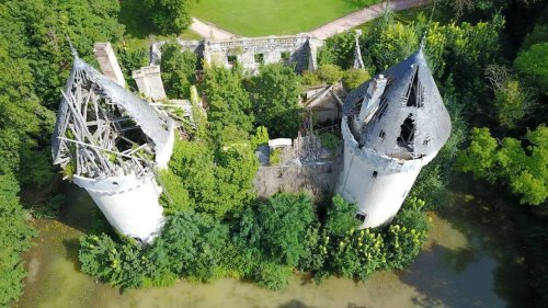 Pour seulement 100 €, cette mairie rachète le château du village abandonné depuis 70 ans