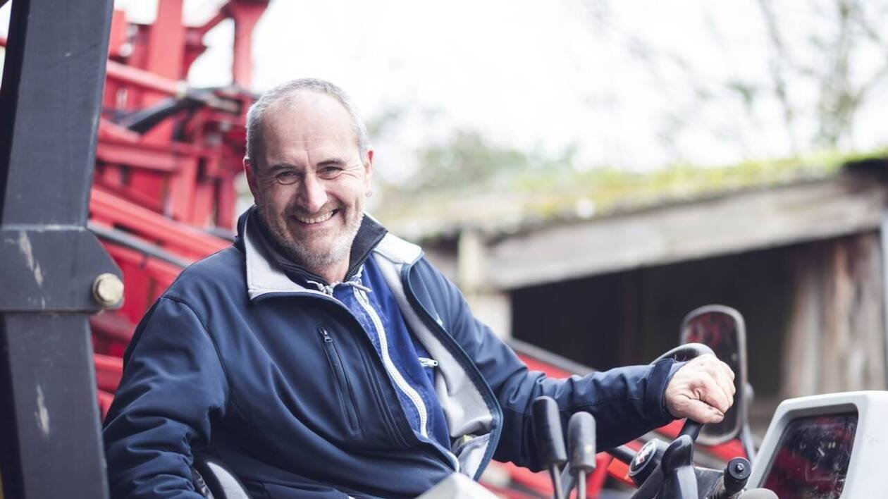 L’Amour est dans le pré : qui est Gilles, agriculteur de Normandie et candidat de la saison 20 ?