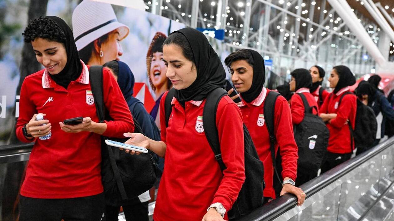 L’équipe féminine de foot d’Iran s’apprête à prendre un vol pour Oman