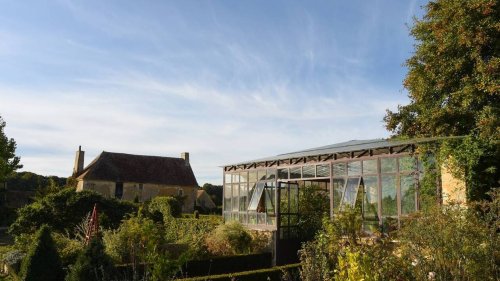 Dans le Perche, ce « jardiniste » a créé un véritable havre de paix, les jardins de Montperthuis