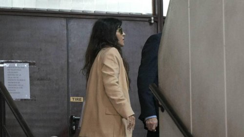 En Argentine, la fille de Maradona dénonce une « mise en scène » de la convalescence fatale