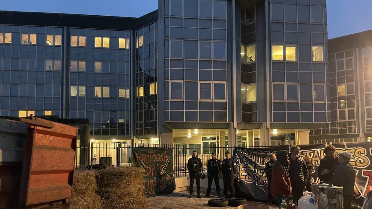 Dermatose : à Nantes aussi, ils sortent les tracteurs contre l’abattage total des bovins