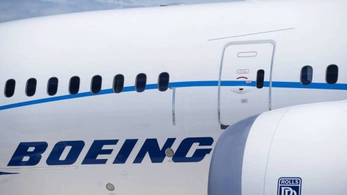 Un Boeing plonge en plein vol, deux passagers racontent : « Tout le monde était sous le choc »