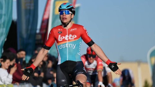 Étoile de Bessèges. Le classement général après la 1re étape remportée par Arnaud De Lie