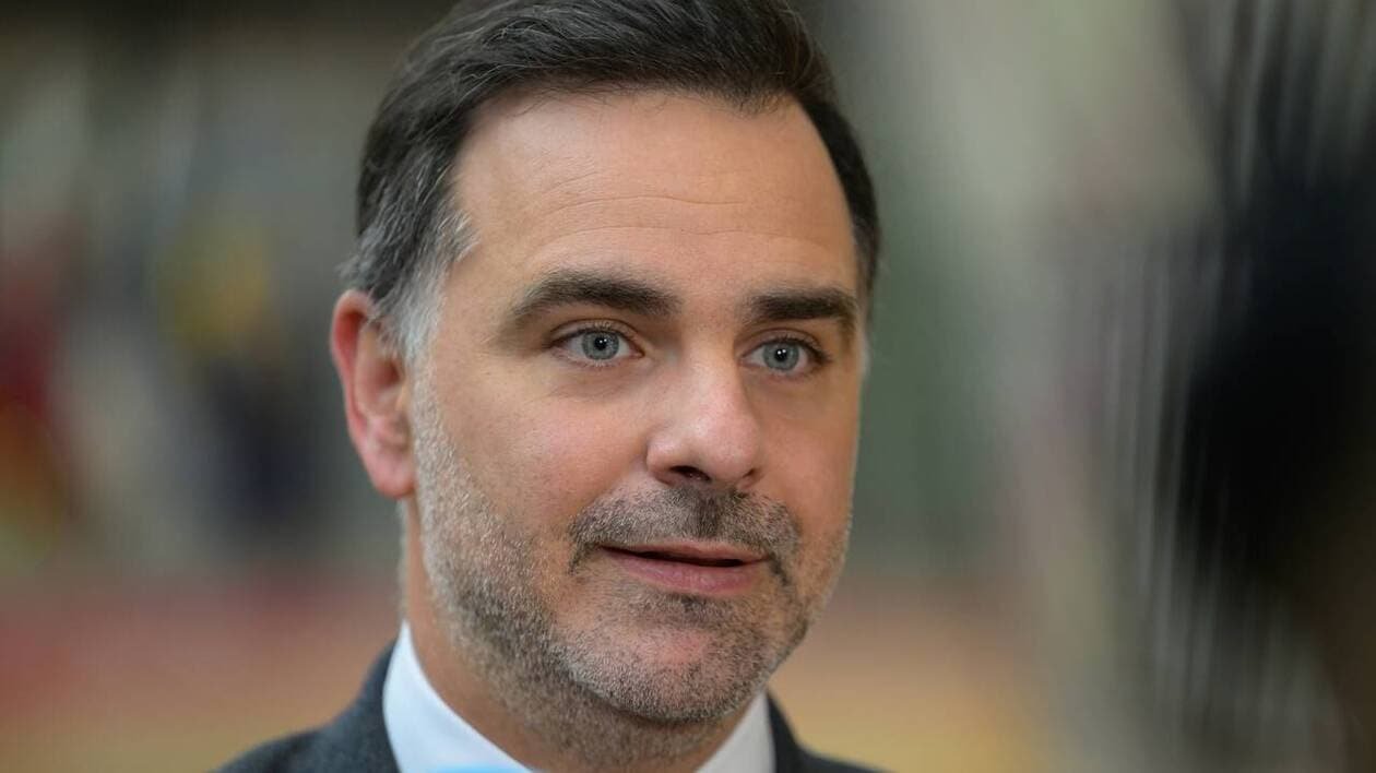 Commerce extérieur: « Je lance une alerte collective auprès des Français », dit Laurent Saint-Martin
