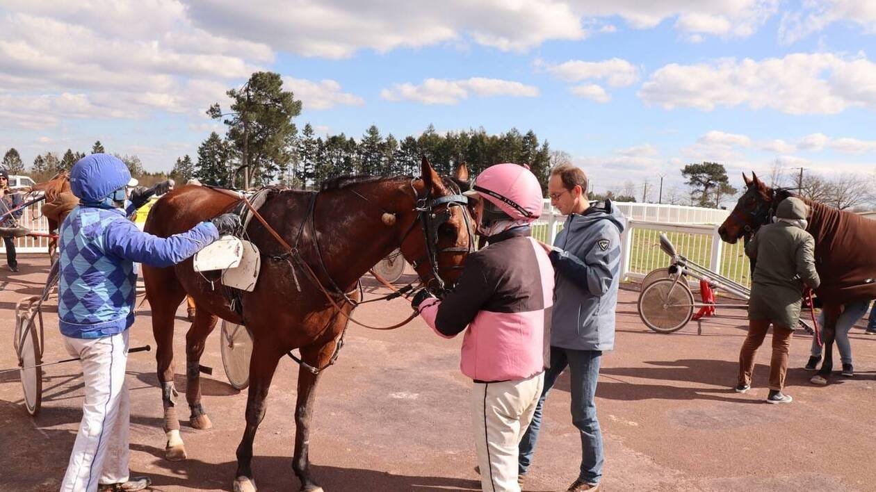 Sur cet hippodrome breton, les chevaux étaient à vendre après la course